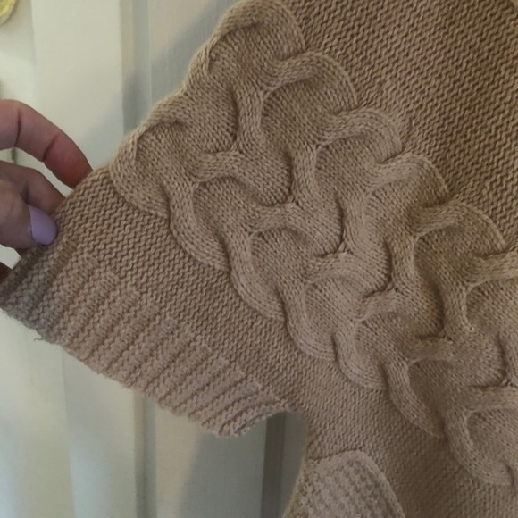 ✨excellent shape✨ Beautiful Tan Lambswool Buttonup Sweater - MED - Picture 7 of 9